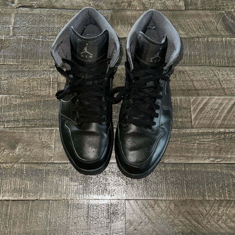 Jordan 1 Mid